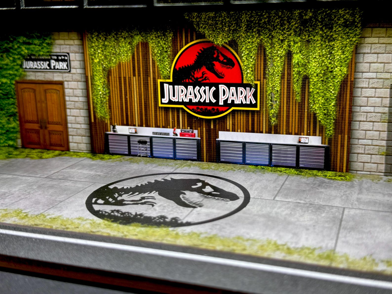 Jurassic Park (version 2) Garage Theme LED Display Diorama - Etsy