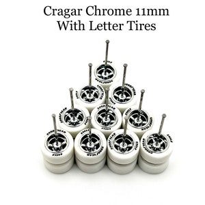 Pneus Cragar chromés 11 mm (PAQUET DE 5) avec lettres - Échelle 1/64 avec pneus en caoutchouc blanc