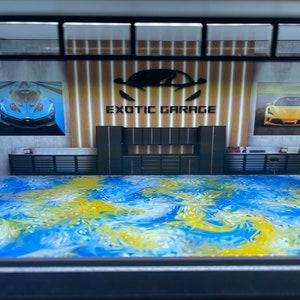 Diorama à affichage LED sur le thème des voitures exotiques