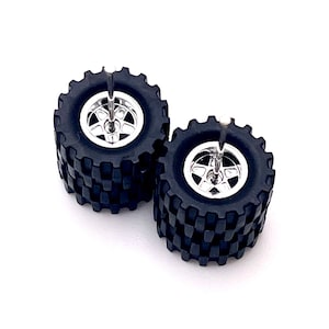 Kit de ruedas y neumáticos todoterreno cromados de 5 estrellas de 14 mm (1 juego) - Escala 1/64 con neumáticos de goma