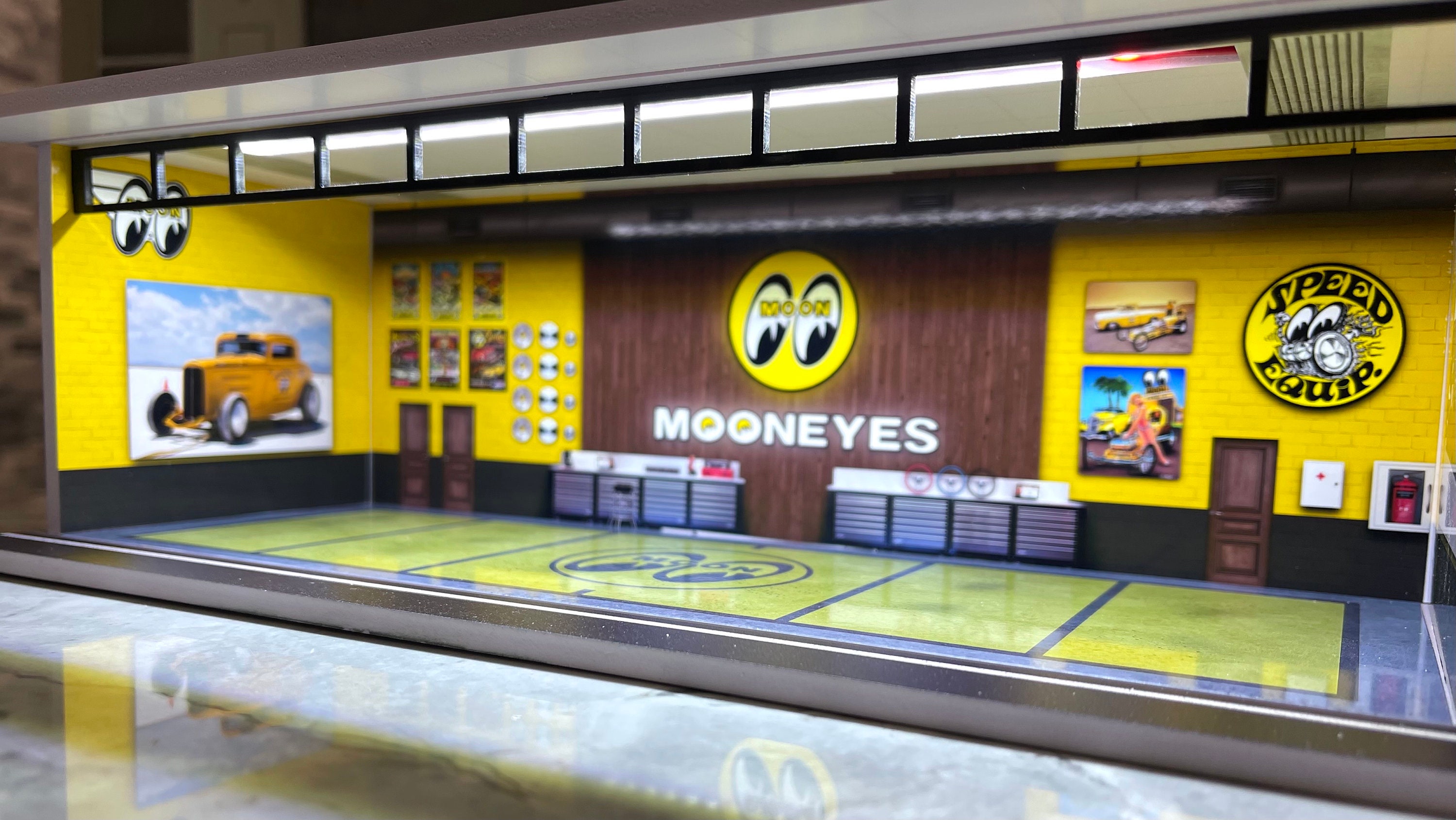 Moon-eyes Garage Theme 1:64 Model Garage Diorama LED