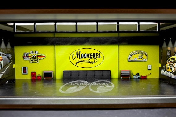 Moon Eyes (version 2) Garage Theme LED Display Diorama - Etsy