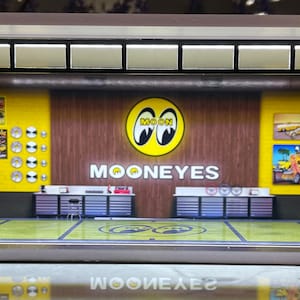 Moon Eyes Garage Theme LED Display Diorama