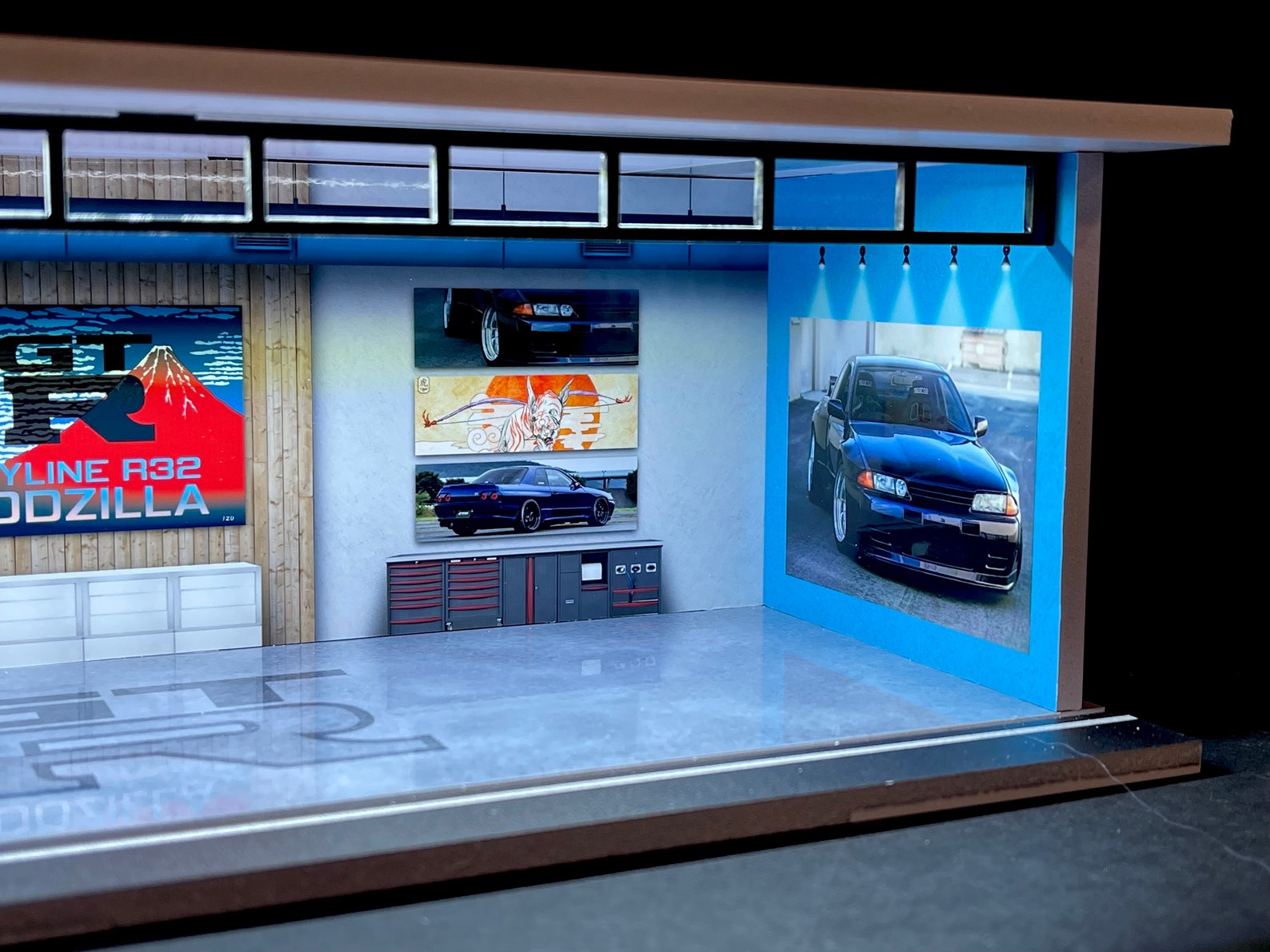 Garage Go R32 GTR R32 Garage Theme LED Display Diorama - Etsy