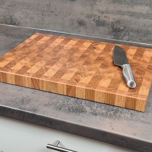 Oak end grain cutting board / kitchen board made of solid oak - handmade - timeless elegance for your kitchen - customizable