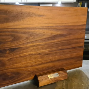 Walnut cutting board / kitchen board made of solid American walnut Handcrafted Elegance for your kitchen Personalizable image 3