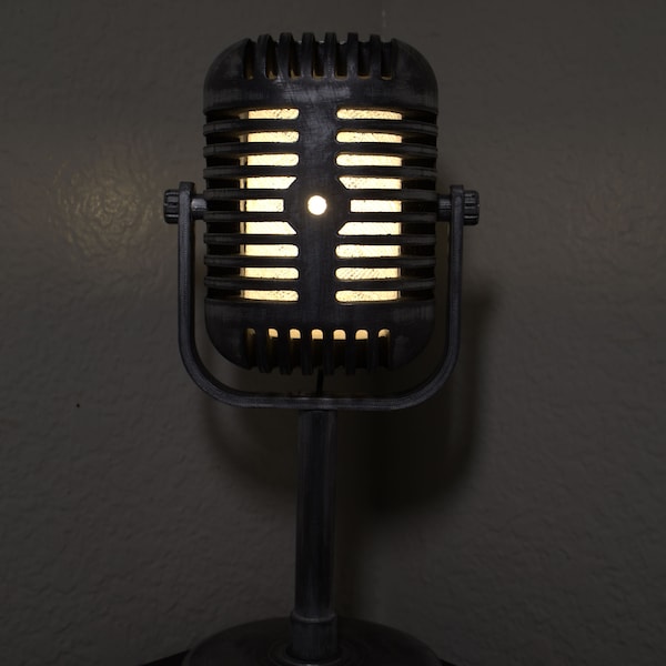 Lampe de microphone vintage : illuminez votre espace avec un charme rétro !