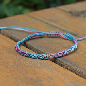 Custom Paracord Surf Bracelet: Waterproof Woven Friendship Jewelry