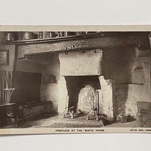 Carte postale vintage The White Horse Inn/pub Cheminée - Vers les années 1910 - Inutilisé
