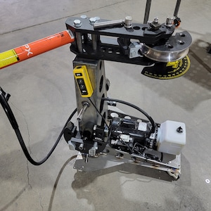 JD2 Model 32 Hydraulic Stand