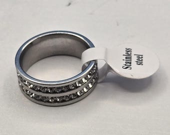Silver Tone Stainless Steel Ring with Rhinestones - Hypoallergenic Acero Size 8