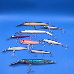 Vintage Fishing Lures Set, Collectible Classic Bait for Anglers and Fishing Enthusiasts Gift Set Of 9