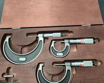 Juego de micrómetros de precisión Starrett de 3 piezas, modelo vintage, n.° 226, con caja de madera.
