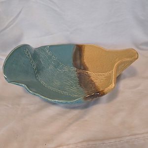 Vintage Pottery Art Deco Bowl – Geometric Design – Ceramic Accent Bowl – 1930s-40s Style – Retro Tableware or Display Home Decor