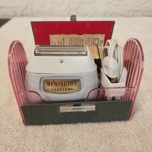 Vintage 1950s Remington Foursome Electric Razor with Case | Mid-Century Shaver | Retro Grooming Kit | Collectible Men’s Razor