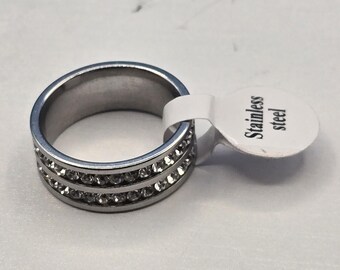 Silver Tone Stainless Steel Ring: Rhinestone Sparkle Band, Size 6