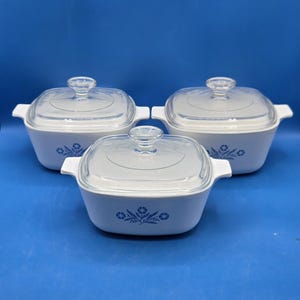 Vintage CorningWare Blue Cornflower Casserole Set: 1.75 Qt & 1.5 Qt with Pyrex Lids