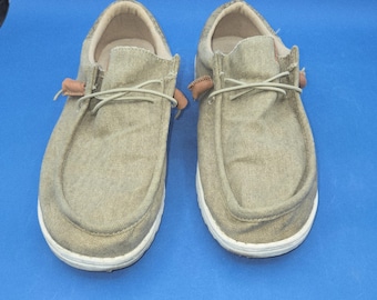 Hey Dude Shoes Wally Funk Batik – Men’s Size 9 Lightweight Casual