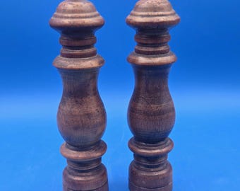 Vintage Woodcrest Wooden Salt and Pepper Grinder Set, Kitchen Spice Mill