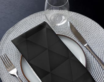 Midnight Matrix Servetter Set med 4 – Modern svart geometrisk bordsdekor