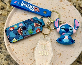 スティッチとエンジェルのキーホルダー。ディズニーの「リロ スティッチとエンジェルのキーホルダー。ディズニーの「リロ