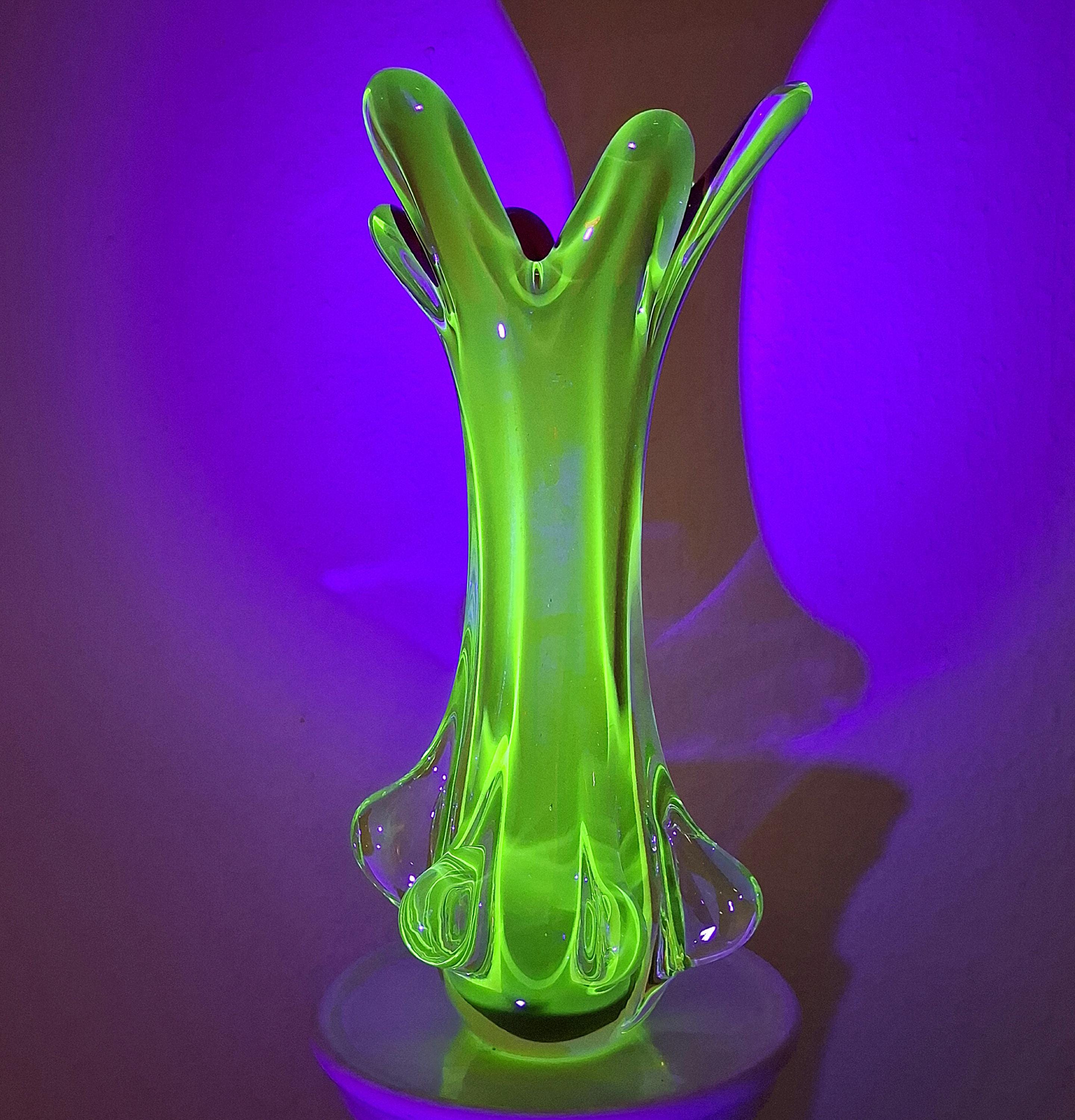 ムラーノウランガラスの花瓶、赤い花瓶 - Etsy 日本