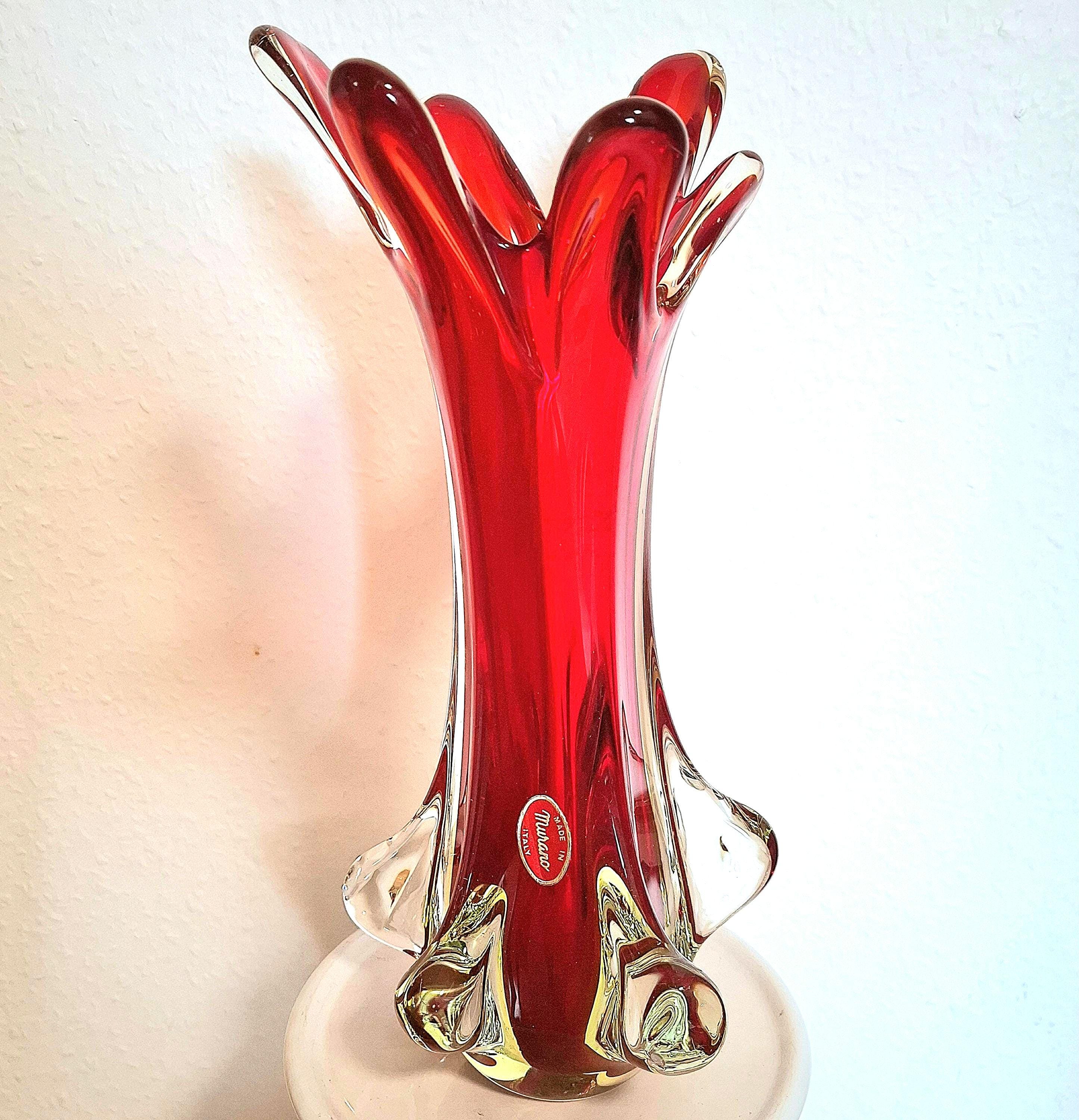 ムラーノ　ウランガラス　花瓶　ヴィンテージ　希少品 ムラーノウランガラスの花瓶、赤い花瓶 - Etsy 日本