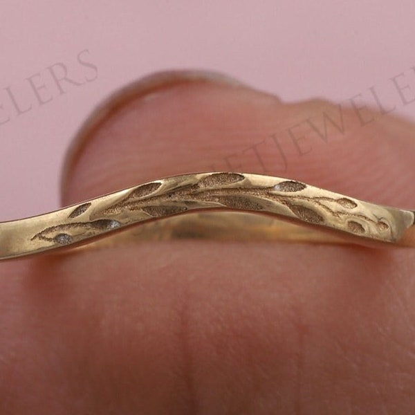 Vintage wedding band, Nature Inspired Leaf Wedding Ring Solid Gold Wedding Band Art Deco Leaf Vine Curved Stacking Wedding Band gift for her