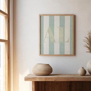 Impresión inicial personalizada con rayas y flores - Tamaño A5-A2 / Arte mural ilustrado a mano / Papel de calidad museística / Regalo para la habitación de los niños, el hogar o la oficina