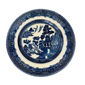 Vintage Blue Willow Johnson Bros England 6.25” Dessert Plate