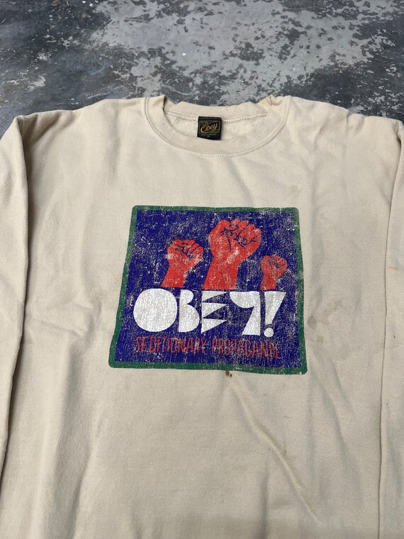 Vintage  Obey Worldwide Propaganda Sweatshirt Lar… - image 2
