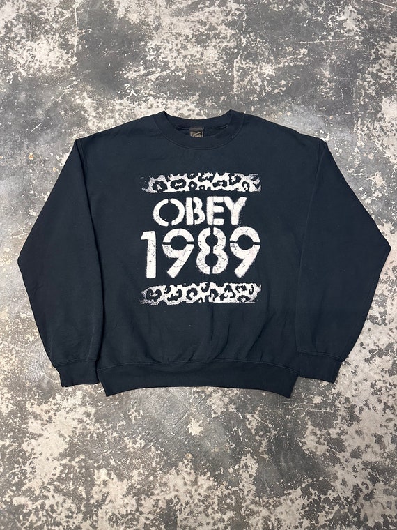 Vintage Obey Worldwide Spell out Sweatshirt Obey Hoodies Sweatshirt Pullover Jumper Streetwear Obey Sweatshirt Print Size Medium