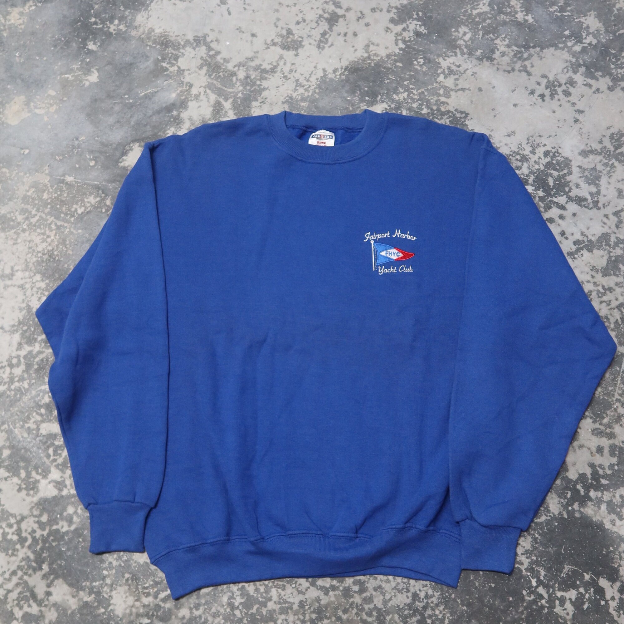 Classic Yacht Club Crewneck – Gillson Beach