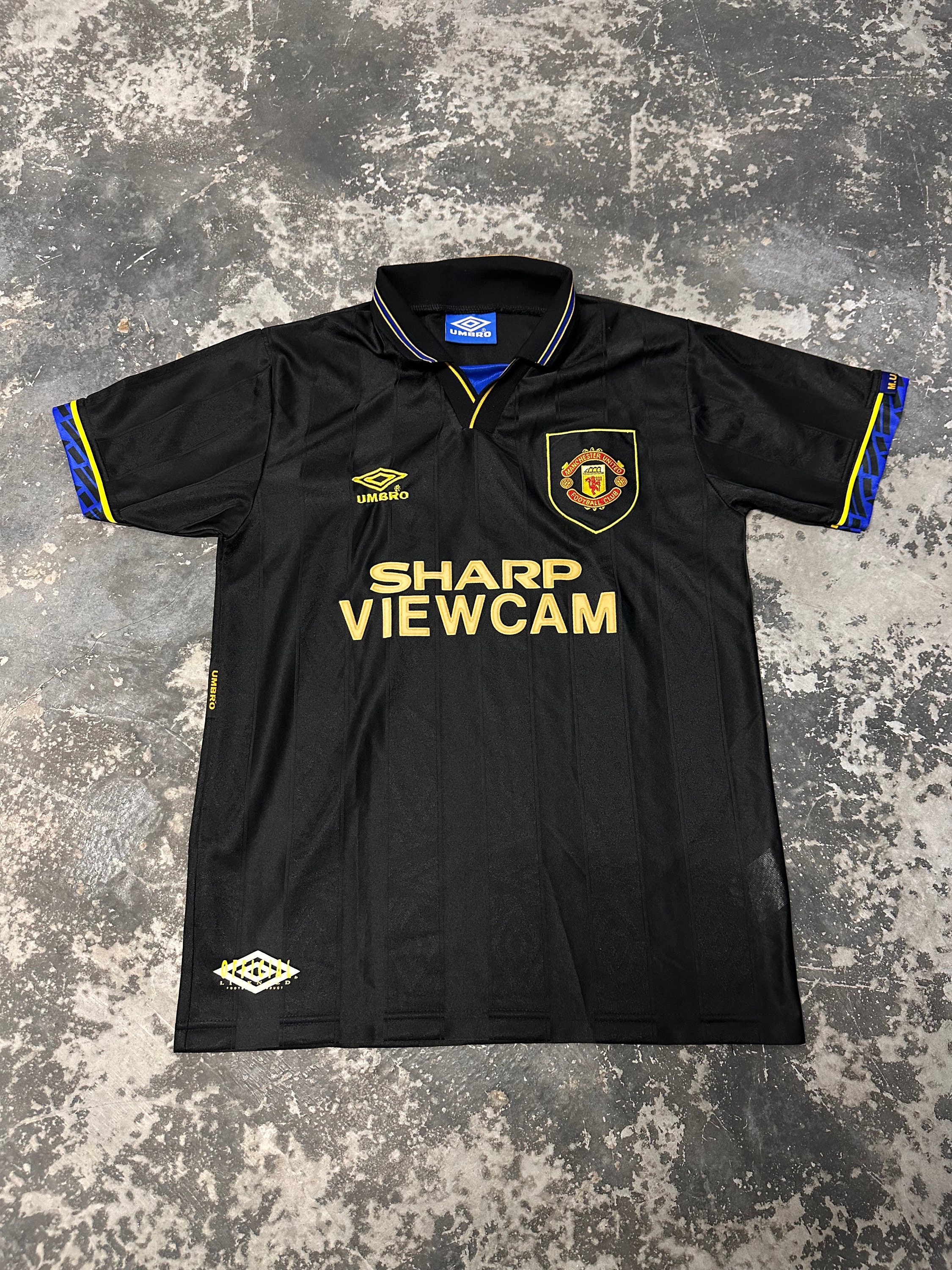Man utd black sales sharp viewcam shirt