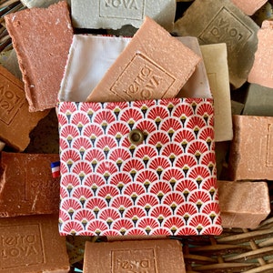 Pochette à savon "Éventails bordeaux"