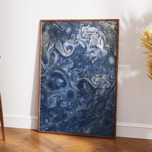 Impresión de tormentas en Júpiter: Fotografía espacial abstracta, misión Juno de la NASA.