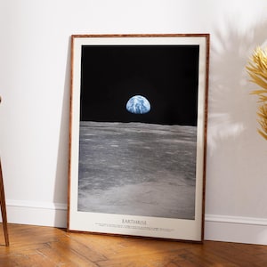 Earthrise NASA-poster: Apollo 8 maanzicht, astronomiemuurkunst - Ingelijste opties