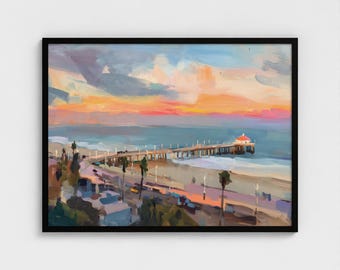 Puede incluir: Pintura al óleo de un muelle que se extiende hacia el océano al atardecer. El cielo está lleno de tonos de naranja, rosa y azul. El muelle tiene un pequeño edificio al final. La pintura está enmarcada en un marco negro.