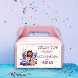 Etiquetas personalizadas para cajas de casa de muñecas Gabby, decoraciones y suministros para fiestas de cumpleaños personalizados, descarga digital imprimible, plantilla Canva, GD1