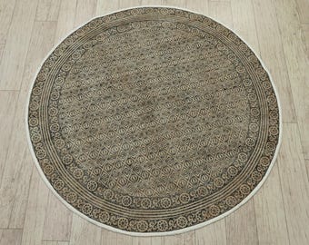 Handmade Round Cotton Dhurrie Rug: Brown Black Geometric Flatweave