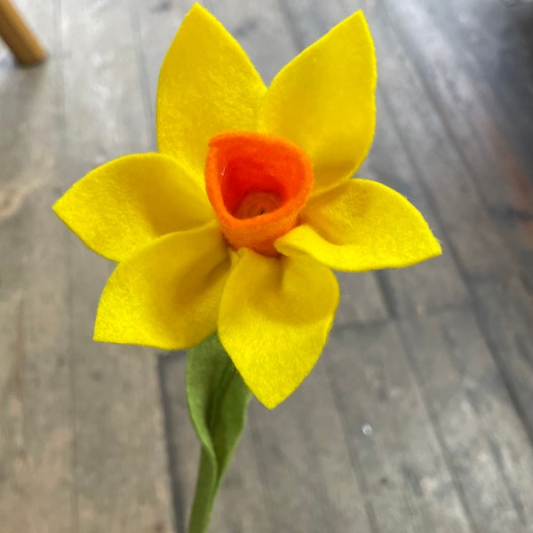 Felt Daffodil- felt flowers, Welsh crafts, St David’s day, birthday flowers, gifts, anniversary, Mother’s Day, flower bouquet