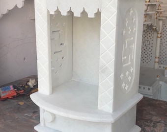 小さな白い大理石の寺院、ホーム プージャ マンディール