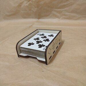 Support pour jeu de cartes en bois découpé au laser - Choisissez le nombre de piles souhaité