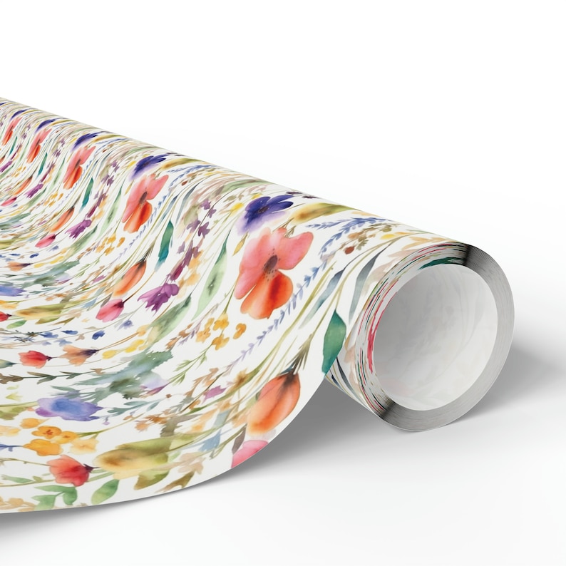 Visit Livie Roe for many other wrapping paper options.