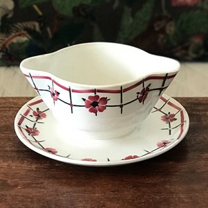Céranord Saint Amand Nord earthenware sauceboat, Monique model