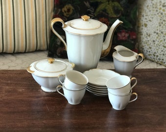 Service à thé ou café 1930 en porcelaine de Limoges blanche et liserés dorés