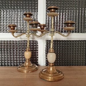 Paire de chandeliers à 3 branches en bronze doré, laiton et onyx Napoléon 3 - Hello Broc