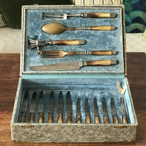 Leg of lamb and salad service Delaire cutlery Art Nouveau metal and horn handles