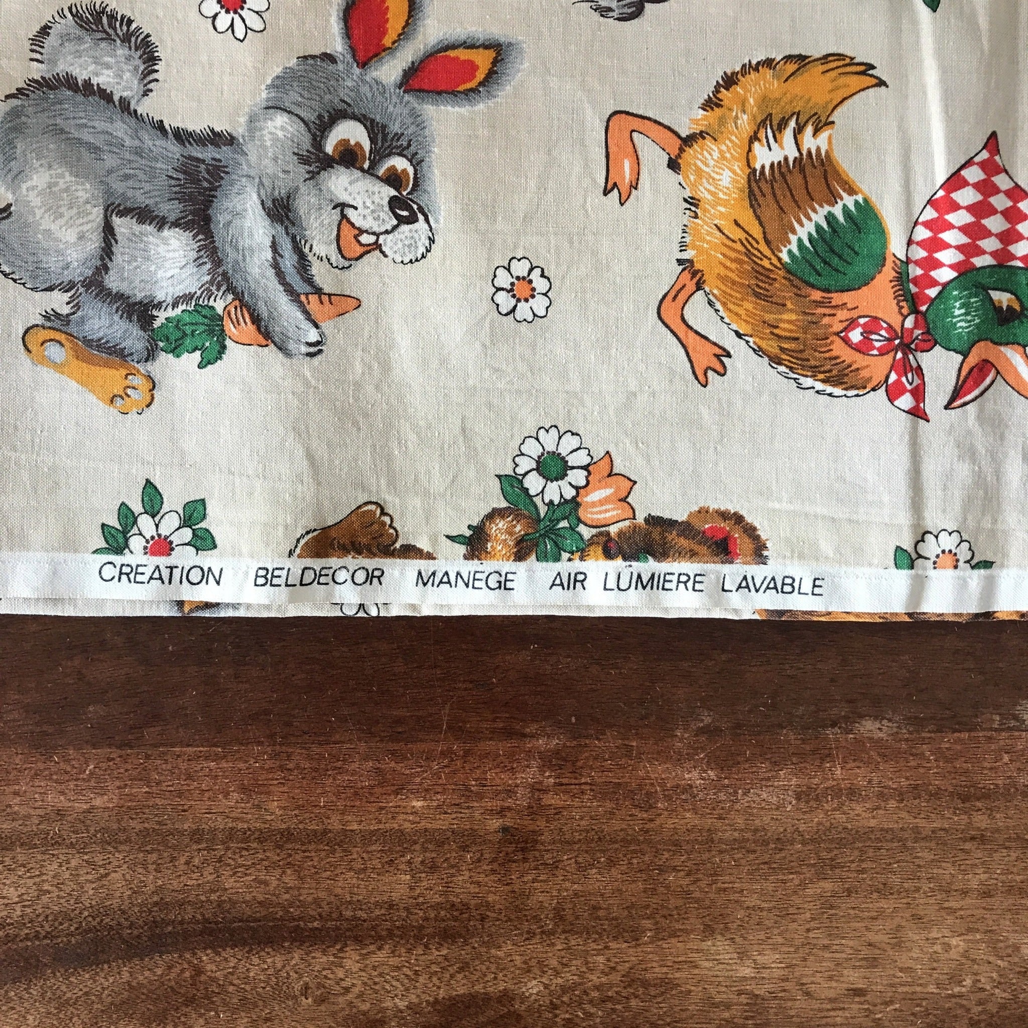 Coupon De Tissu Enfant Avec Motifs Animaux – Coton Doux 76 X 113 Cm – Idéal Déco Ou Bricolage Créatif