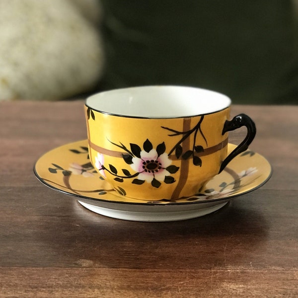 Grande tasse à thé et sous-tasse coordonnée en porcelaine de Limoges